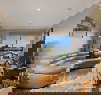 Resort Style Home near Airport  CBD - Accommodation Asia
