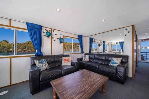 Coomera Houseboat Holidays - Accommodation Guide 5