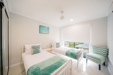 Airlie On Main Street Airlie Beach - Accommodation Guide 4