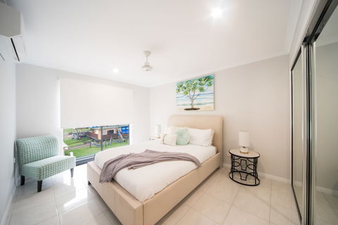 Airlie On Main Street Airlie Beach - Accommodation Guide 1