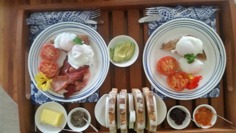 Beezneez B & B - Accommodation Guide 1