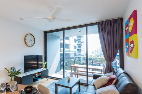 Airtrip Apartments On Cordelia - Accommodation Guide 2