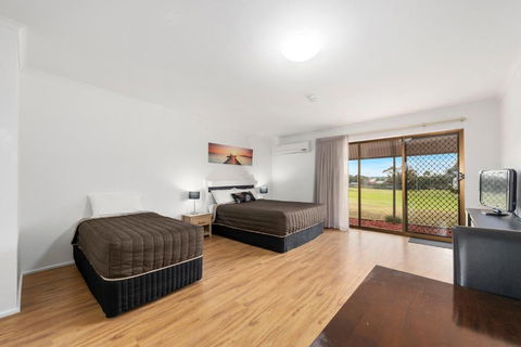 Barmera Country Club Motor Inn - Accommodation Asia 4