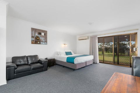 Barmera Country Club Motor Inn - Accommodation Asia 1