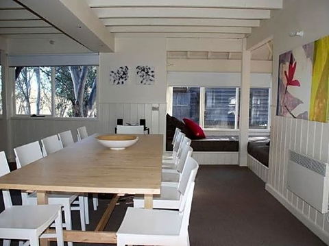 White Mountain Lodge - Accommodation Guide 1