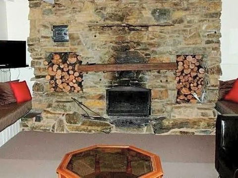 White Mountain Lodge - Accommodation Guide 0