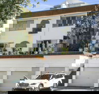 Live the Bondi Lifestyle BB002 - Accommodation Guide