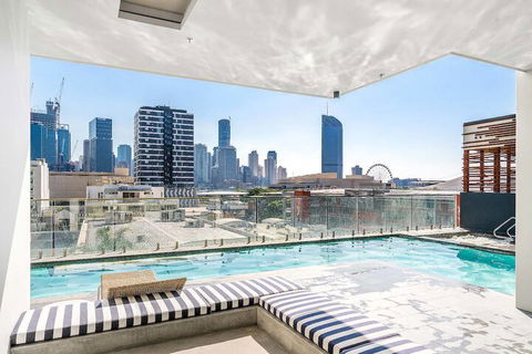 Adam + Eve 2 Bedroom Luxury Apartment - Accommodation Asia 3