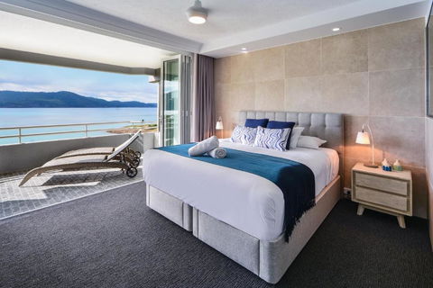 Fully Renovated Frangipani Beach Front Apartments - Accommodation Asia 4
