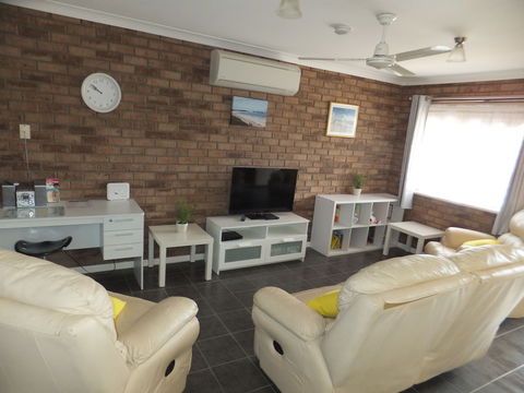 Ocean Beach Chalet 18 - Accommodation Asia 3