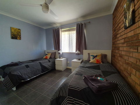 Ocean Beach Chalet 18 - Accommodation Asia 4