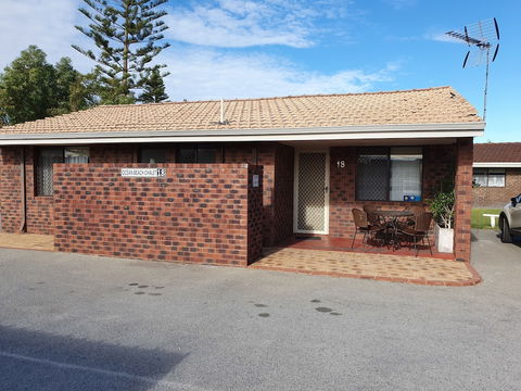 Ocean Beach Chalet 18 - Accommodation Asia 0