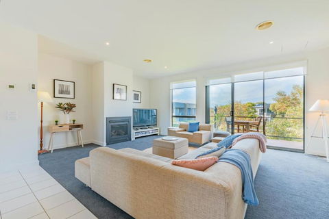 Twenty Four Coast - Accommodation Guide 5