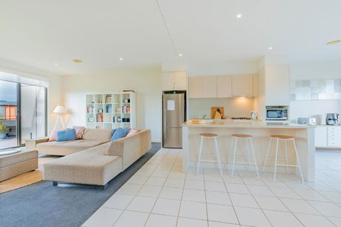 Twenty Four Coast - Accommodation Guide 4