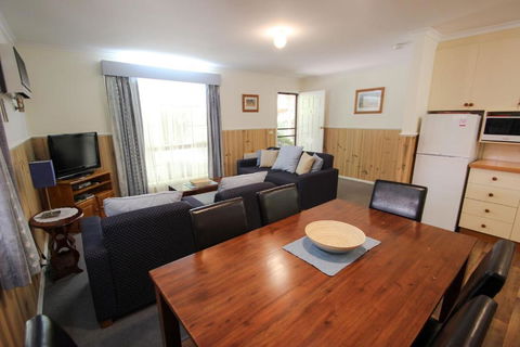 Amber Cottage - Accommodation Asia 2