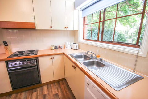 Amber Cottage - Accommodation Asia 1