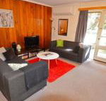 Cedar Holiday Units Apartment 4 - Accommodation Guide