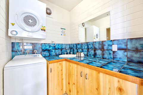 Snow Ski Apartments 18 - Accommodation Guide 1