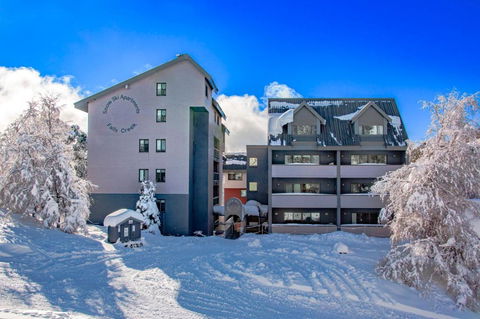 Snow Ski Apartments 31 - Accommodation Guide 6