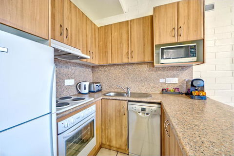 Snow Ski Apartments 31 - Accommodation Guide 4