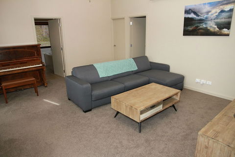Woollybutt - Accommodation Guide 3