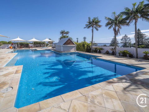 The Oaks Waterfront Resort Unit 502 - Accommodation Guide 3