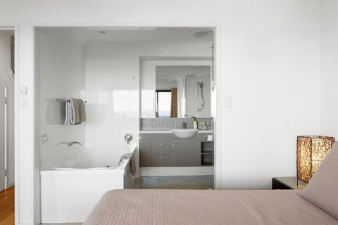 Apartment 27 Shorelines On Hamilton Island - Accommodation China 5