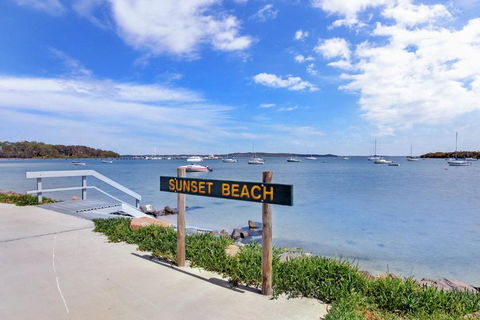Resthaven Only Meters To Sunset Beach! - Accommodation Asia 1