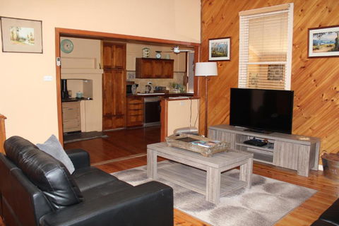 Riverleigh - Accommodation Guide 5