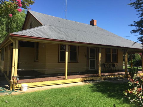 Riverleigh - Accommodation Guide 6