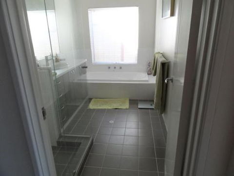 Acaciabnb - Accommodation Asia 6