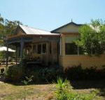 Lilys by the Lake Raymond Island Accommodation