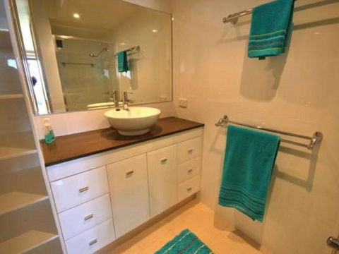 5 Harbourside 3 7 Soldiers Point Road Ground Floor Waterfront Unit - Accommodation Asia 2