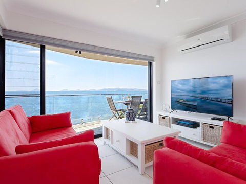 2 Lanimer 14 Mitchell Street Beautiful Waterfront Property With Spectacular Views - Accommodation Asia 6