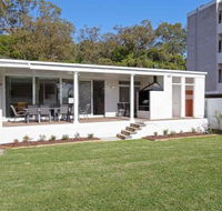 3 Lillian Street fantastic house so close to the water - Accommodation Guide