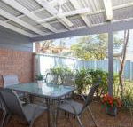 1 / 10 Catalina Close so close to the water - Accommodation Guide