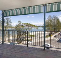 Lowanna Unit 10 24 Bulcock Beach Esplanade Bulcock Beach - Accommodation Asia
