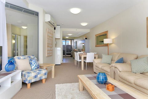 Monaco Unit 905 12 Otranto St - Accommodation Asia 3