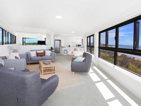 Parkyn Place 7 3 BDRM Oceanview Apt On Mooloolaba Spit - Accommodation Asia 4