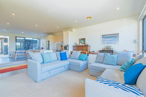 Shore To Relax Family Or Corporate Bookings Only - Accommodation Guide 4