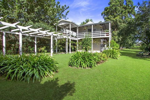 SUNNYDELL - Accommodation Asia 3