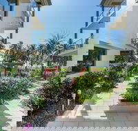 Beachfront Apartment with Ocean Views - Accommodation Asia