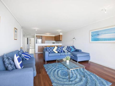 APARTMENT 11 PACIFIC APARTMENTS - Accommodation Asia 6