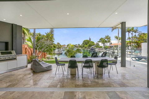 Go With The Flow Noosa Sound - Accommodation Guide 2