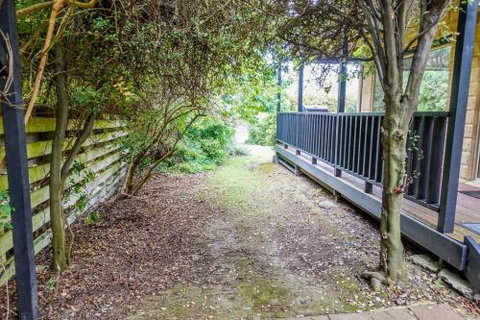 APOLLO BAY HOLIDAY HOUSE Walk To Beach + Wifi - Accommodation Guide 1