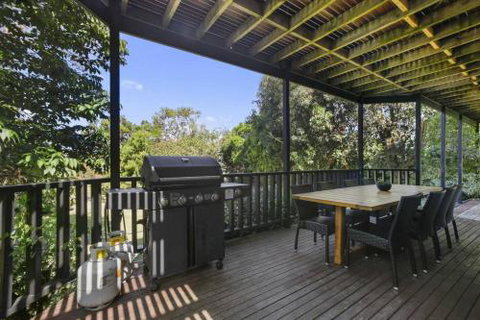 APOLLO BAY HOLIDAY HOUSE Walk To Beach + Wifi - Accommodation Guide 6