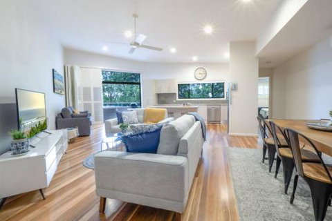 Ait Shona Happy Place. Apt 10 Haven On The Park - Accommodation Guide 0