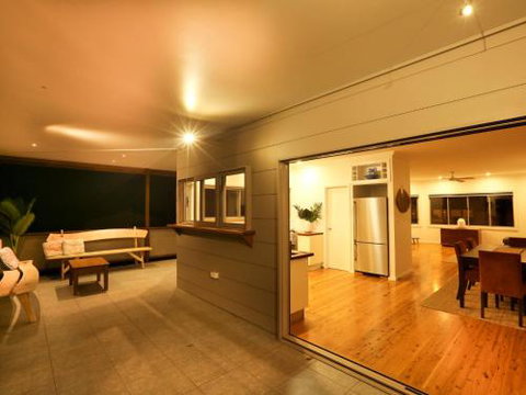 River Breeze 60 Wooli Street Yamba. Linen Unlimited Wi Fi Just Listed. - Accommodation Guide 6