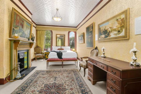 Grand & Central On George Unique Opulent - Accommodation Guide 4