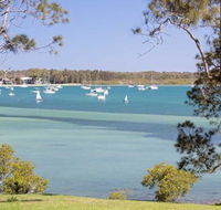Corlette Waterfront 2 / 44 Danalene Parade Waterfront Luxury WIFI Aircon Boat Parking - Accommodation Guide